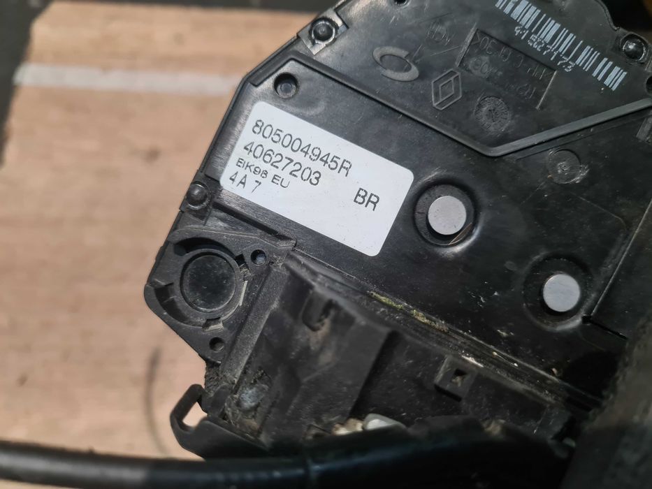 Renault Clio IV zamek drzwi przód prawy 4 PIN