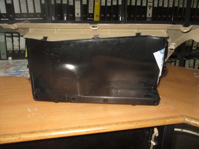 Porta luvas VOLKSWAGEN Bora (1J2)