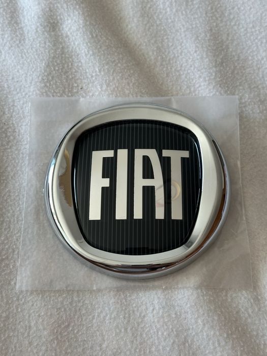 Símbolo Fiat Preto e Cromado Auto-Adesivo Novo