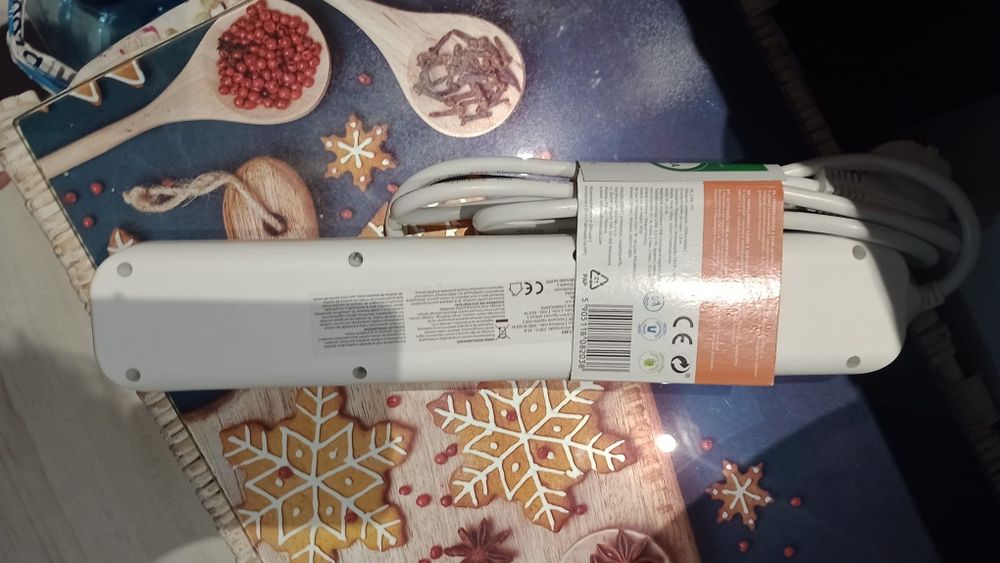 Przedłużacz z zasilaczem USB