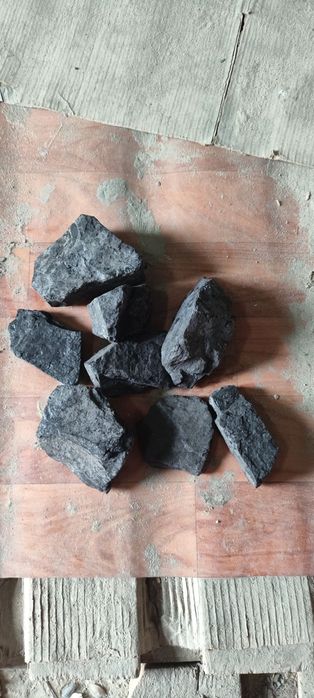 Уголь Антрацит в мешках для отопления. Доставка. Занос.