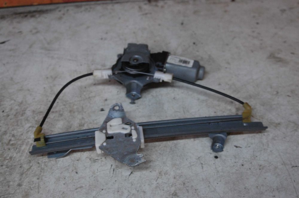 Podnośnik szyby LP/LT/PP/PT  Nissan Qashqai J10