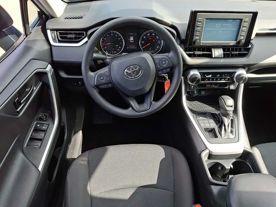 Toyota RAV4      2021