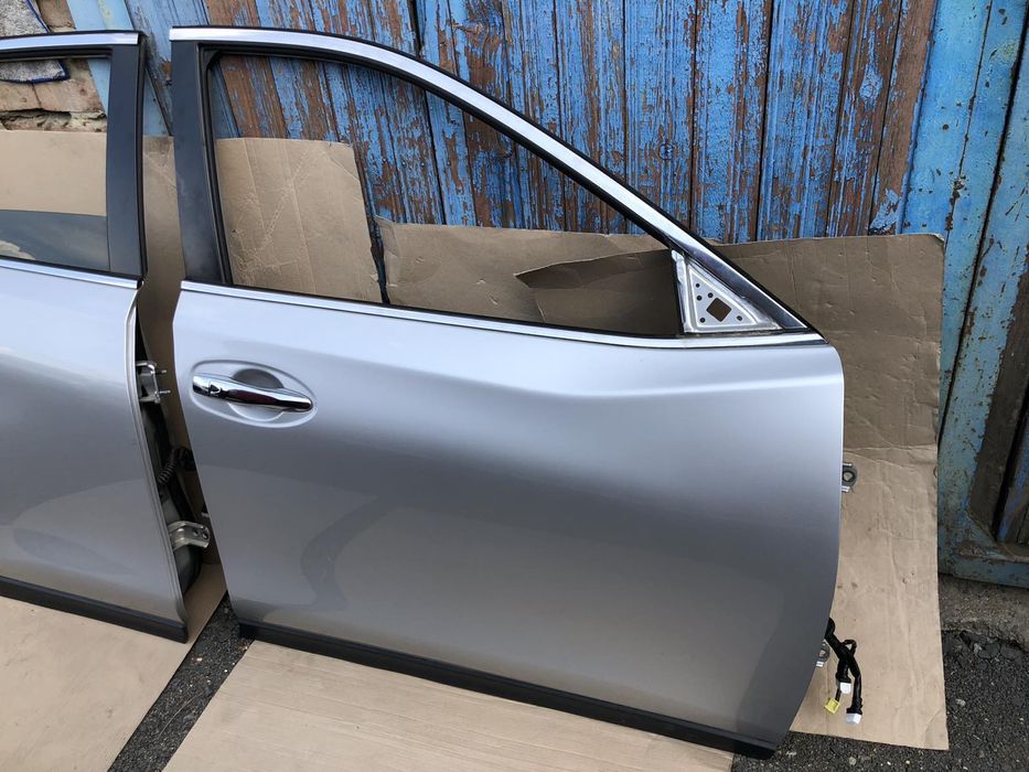 カッティングダイ（中古品） 133 Двери Nissan Rogue T 32 цвет К23 правая сторона: 700 $ - Двери