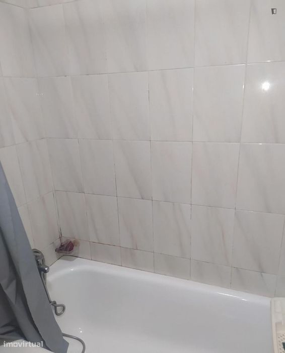 Quarto - localizado em Guimaraes