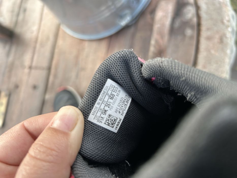 Кросівки Adidas на дівчинку
