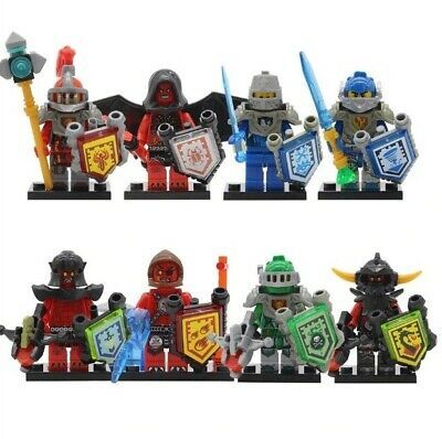 Nexo Knight zestaw 8 figurek.