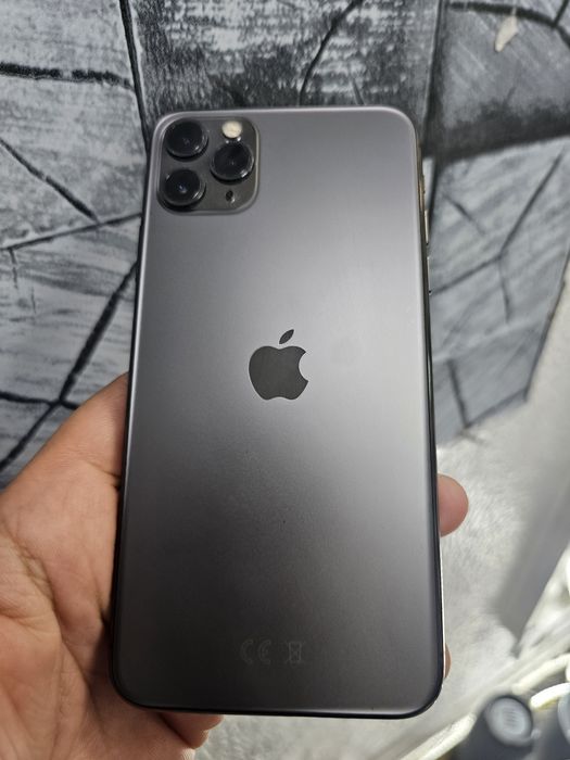 Iphone 11 pro max..64gb