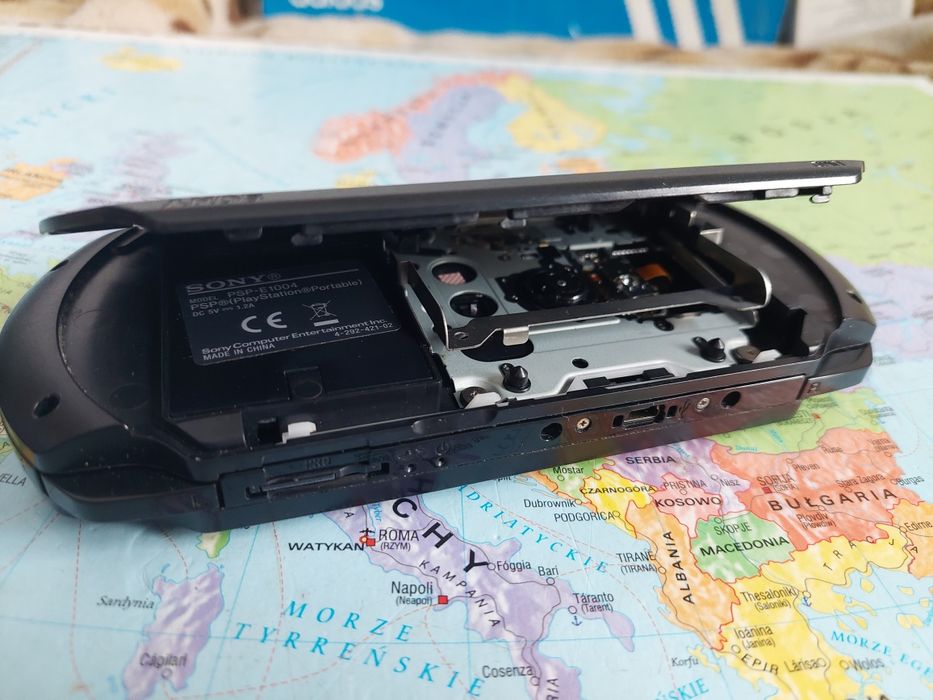Konsola sony psp Street E 1004 32gb 100 gier