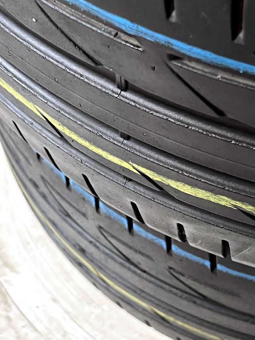 Pneus Bridgestone Potenza S001 - 255/35/19 - Excelentes