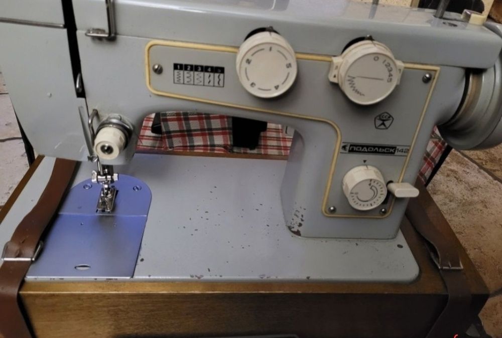Podolsk142, maszyna do szycia