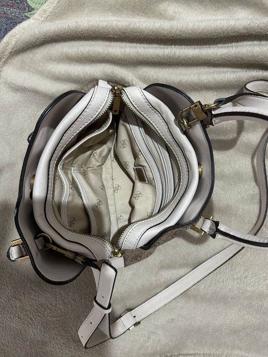 Vendo mala GUESS NOVA