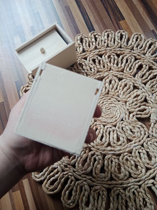 Psikus/Psikusowy/śmieszny prezent. Wyskakujący pająk