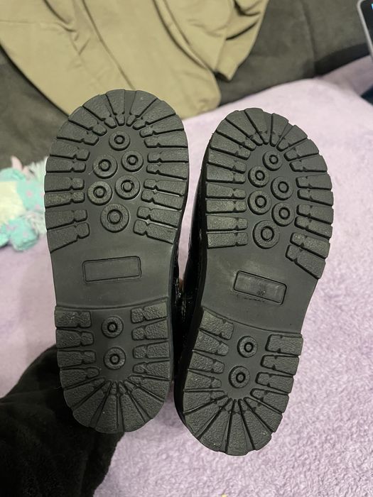 Новые! Кожа! ботиночки челси  Zara на девочку 25 р