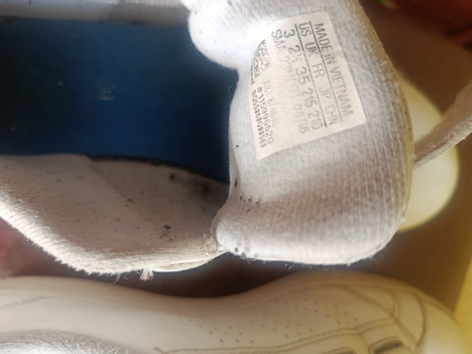 Кросівки adidas, розмір 35