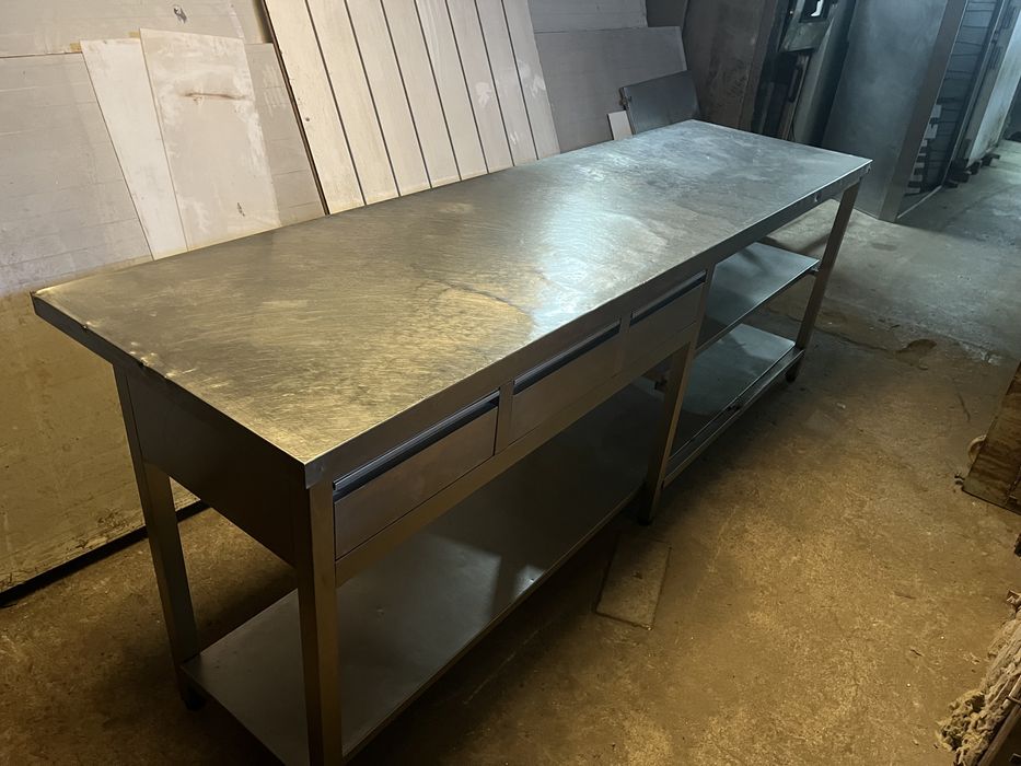 Escaparate Movel em inox com 3 gavetas 2.50mt