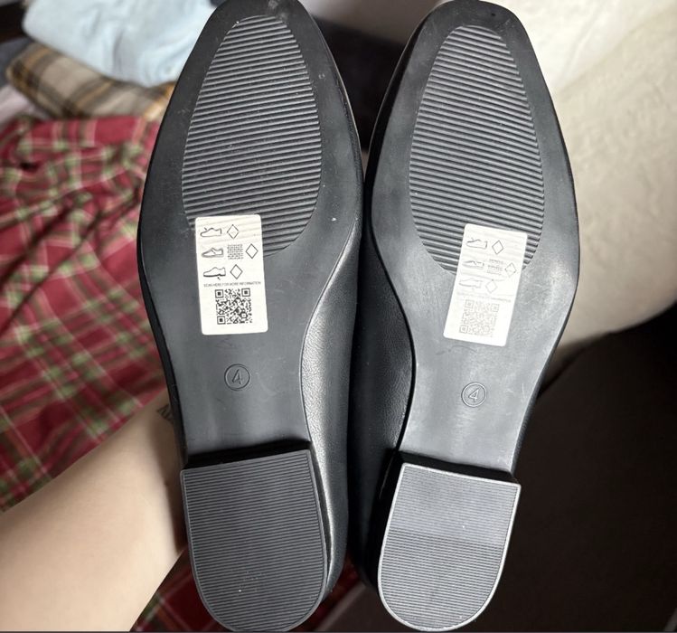 Лофери чорні жіночі