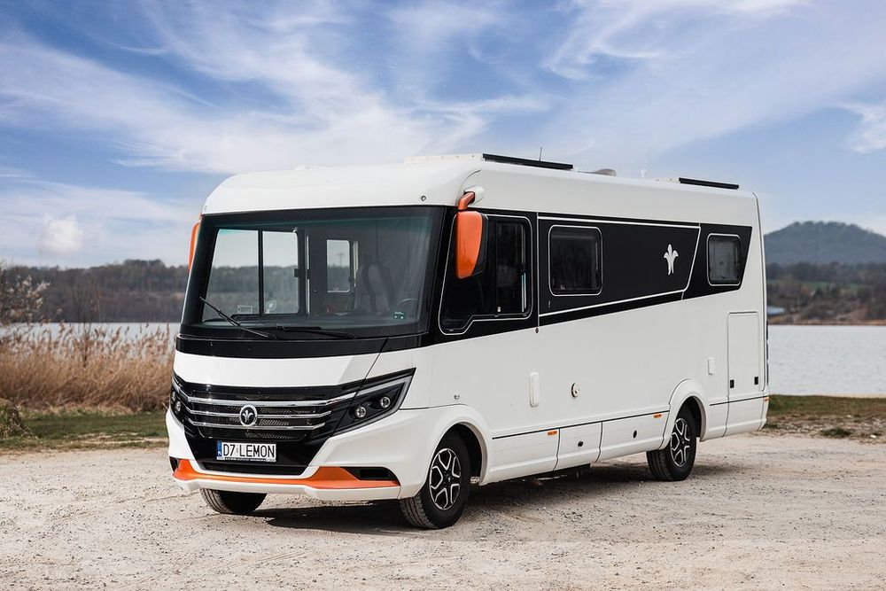 Niesmann-Bischoff iSmove 7.3 F  Niesmann-Bischoff iSmove 7.3 F. Wyposażenie PREMIUM i DMC 3,5.