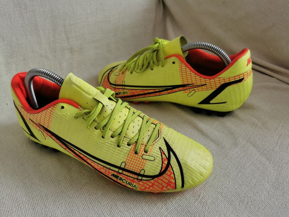 Nike Mercurial Vapor XIV buty piłkarskie korki lanki 40,5