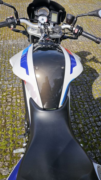 Bmw g800 R  look M sport