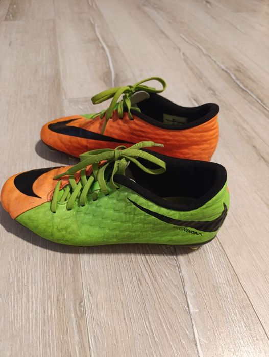 Korki, buty do piłki nożnej Nike dla chłopca r. 38,5