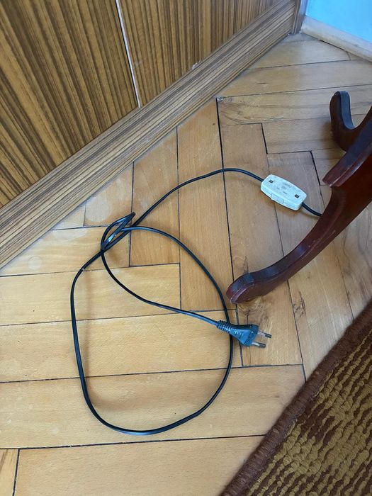 Lampa podłogowa retro drewniana PRL