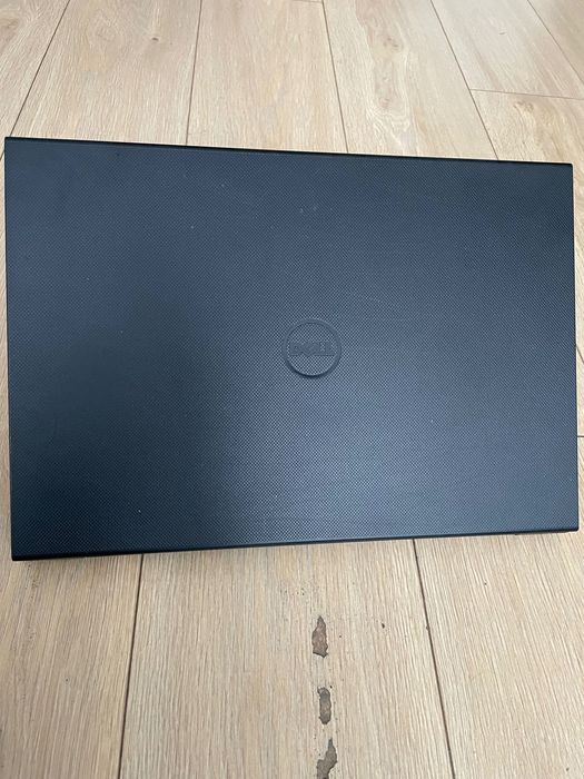 Laptop Dell Inspiron 15 3000 series Envidia 8GB RAM