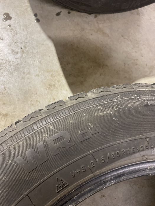 11. Opony zimowe nokian wr d4 215/60r16 komplet wysylam