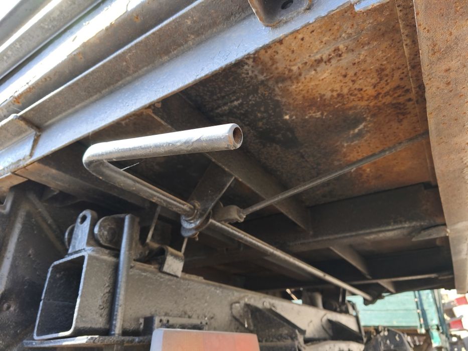 Кузов самосвал Газ 53 3307 з траверсами і підрамником