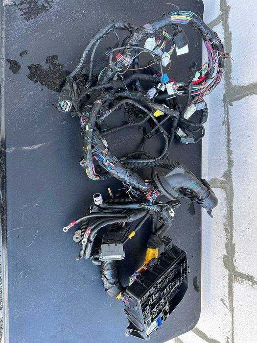 Блок корпус предохранителей Mitsubishi Outlander 3 8565A357