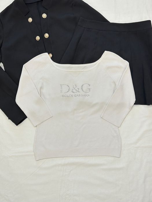 Dolce&Gabbana жіночий лонгслів, білий джемпер із  логотипом із стразів