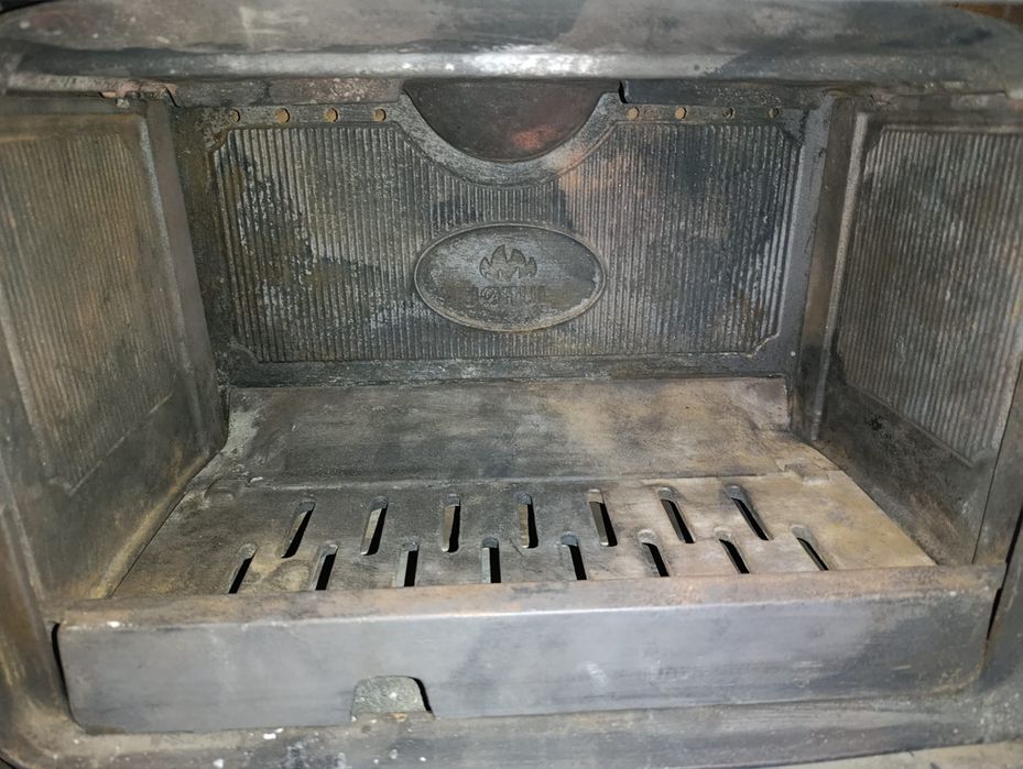Jotul F100 kominek koza pięć żeliwny