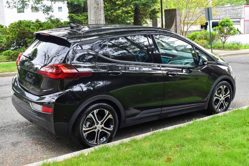 Chevrolet Bolt EV      2020