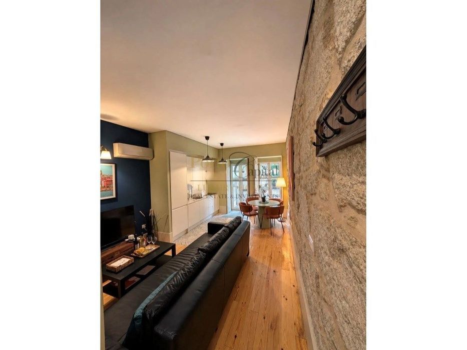Duplex mobilado com jardim privado de 64 m² Bonjardim, Porto