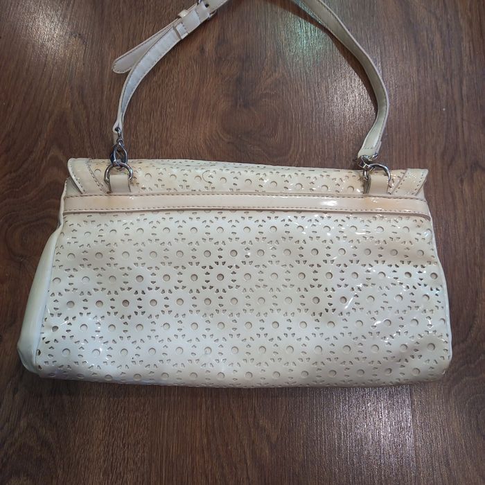 Сумки:  Guess, Valentino, Gucci
