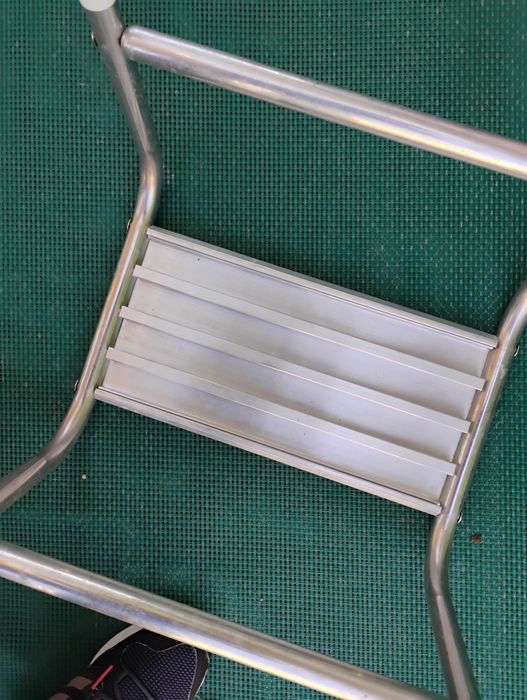 Degrau em alumínio para caravana