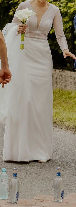 Suknia ślubna nude prosta rybka