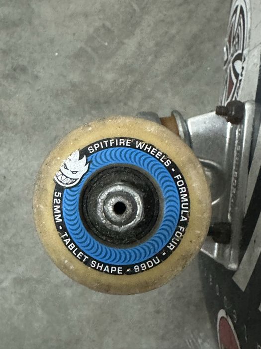 Skate profissional em otimo estado