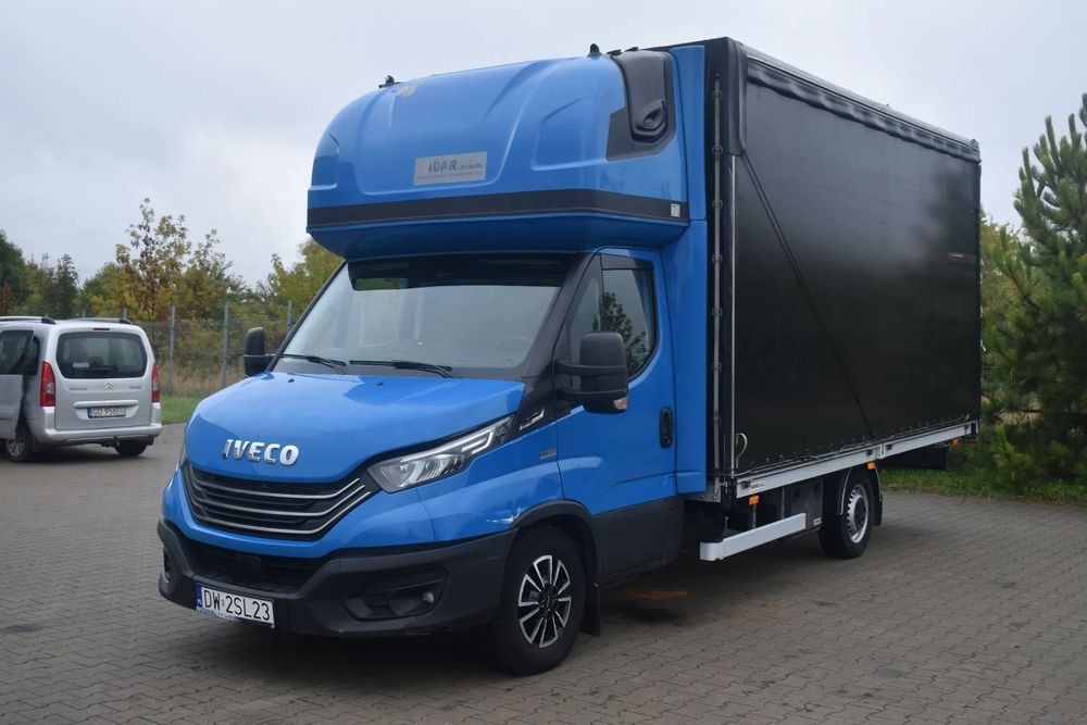 Iveco Daily  [14510] Plandeka, 3 miejsca, łóżko