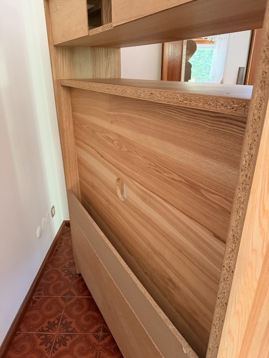 Movel de madeira para a TV