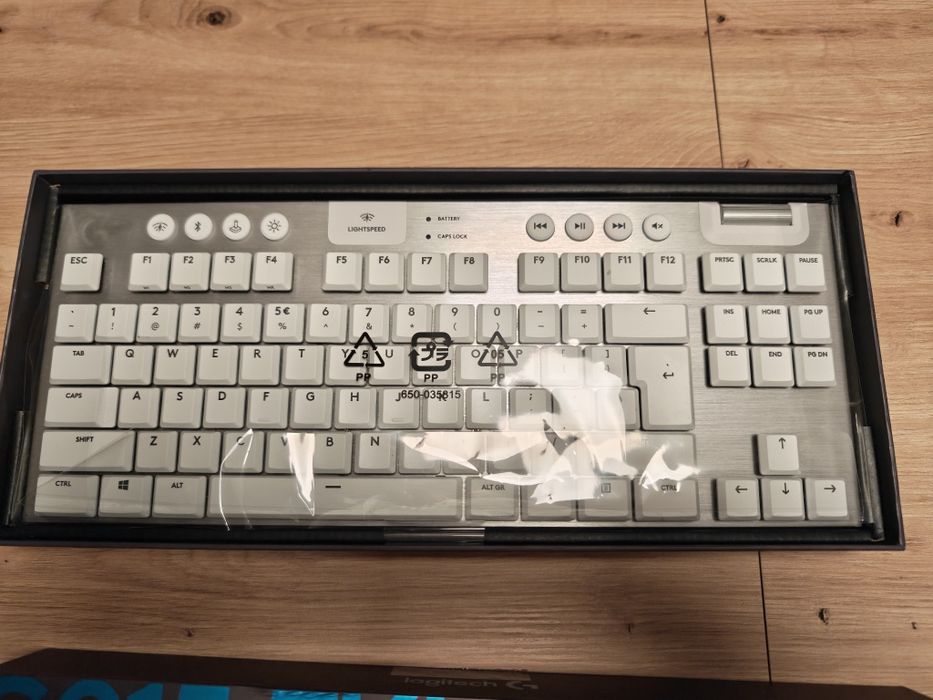 Logitech G915 TKL Gwarancja