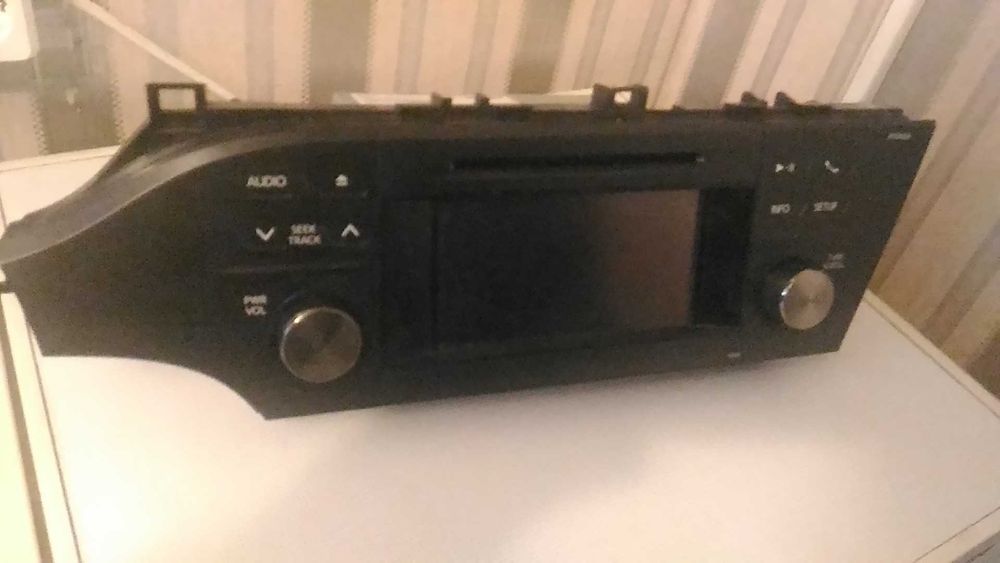 магнитола на toyota avalon 2014+