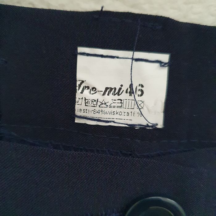 Spodnie damskie eleganckie z kantem