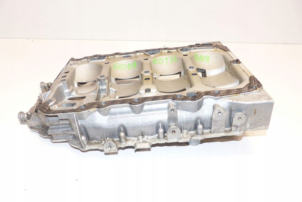 skoda - podstawa miski olejowej 06k103603de 2.0 tsi dnn