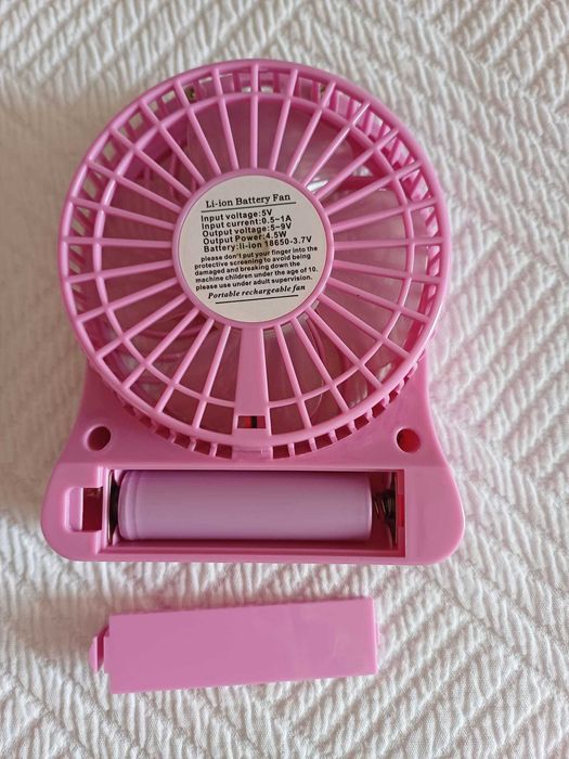 Ventoinha Portátil Rosa | USB | 3 Velocidades | Luz Lateral | 14 cm