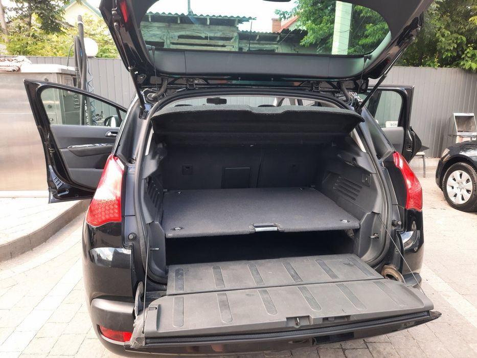 Продам Пежо 3008