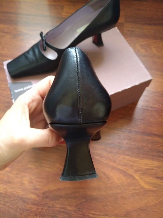 Sapatos pretos de salto Pablo Fuster