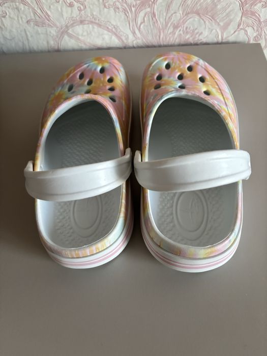 Крокси (Crocs) для дівчат