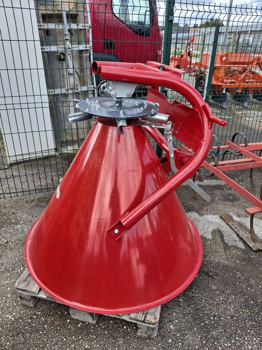 Distribuídor de adubos