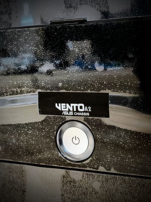 Раритет! Абсолютно новий корпус Asus із 2000-х